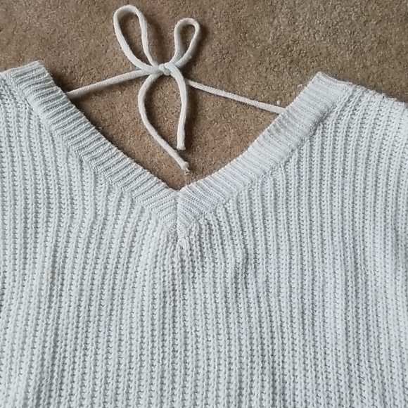 Cropped Sweater - Picture 5 of 7